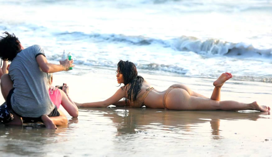 Kim-Kardashian-playa