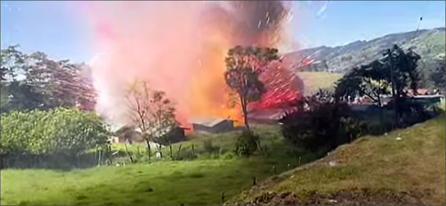 Explosión de una fábrica de fuegos artificiales