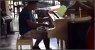 Improvisando al piano