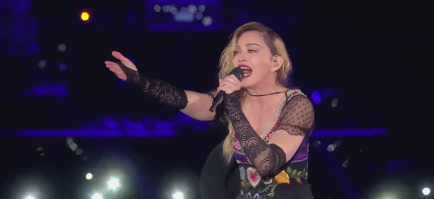 Tributo de Madonna a París