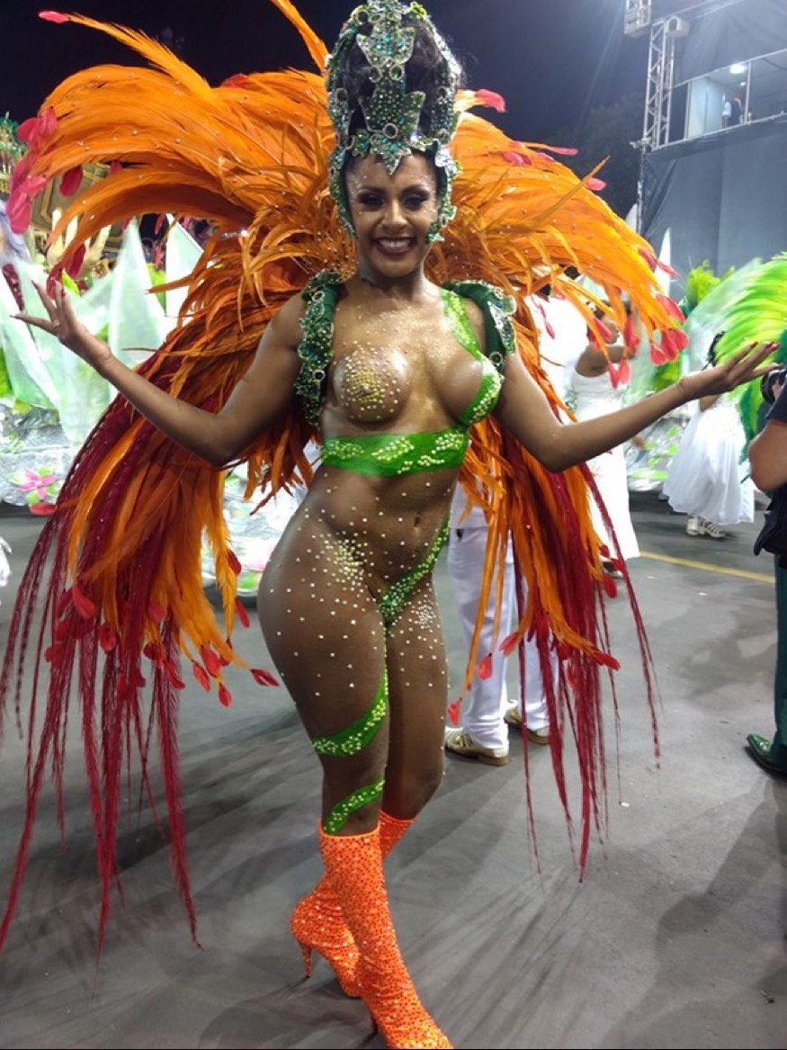 Desnuda en el Carnaval de Rio.